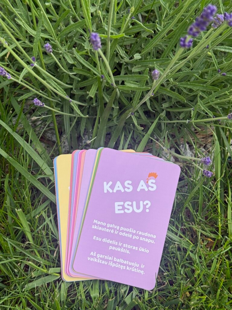 „Kas aš esu?“ – Ūkio gyvūnų spėjimo žaidimo kortelės