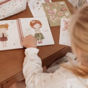 Little Dutch „Dress me up“ knygelė „Rosa & Friends – Fairy Garden“